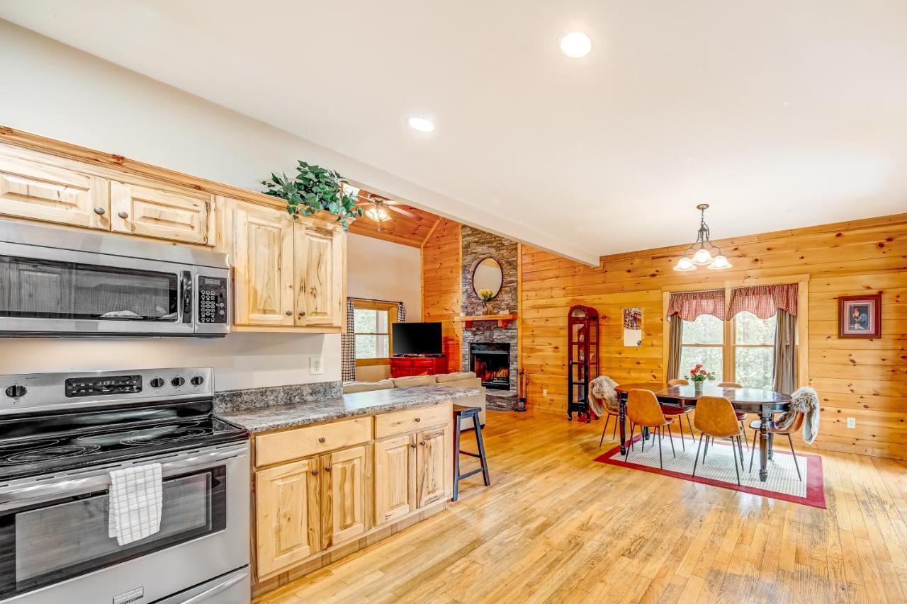 Star Seasons Retreat Villa Ellijay Bagian luar foto